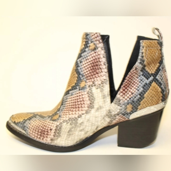 JEFFREY CAMPBELL Cromwell Snakeprint Leather Heeled Ankle Boots Size 8. EUC - Picture 11 of 16